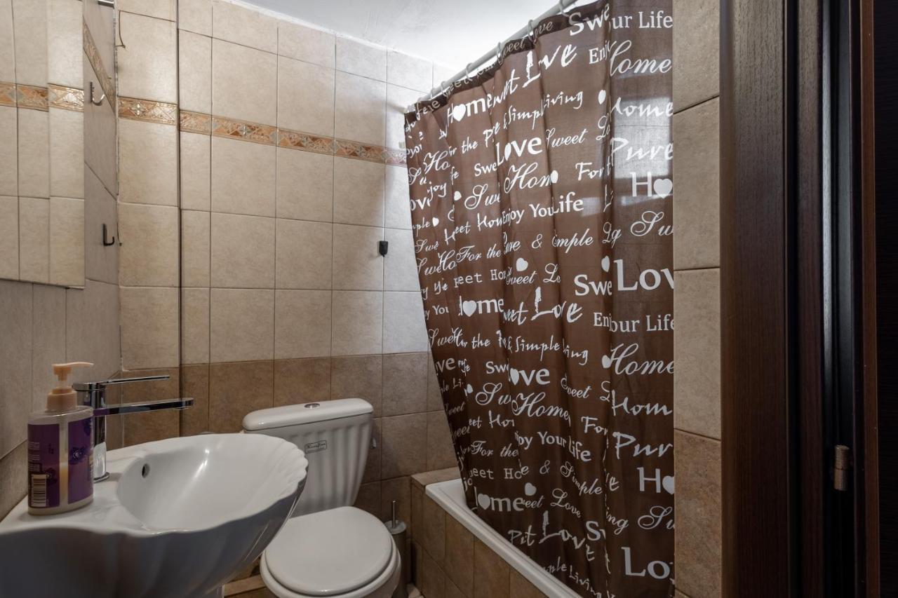 Beautiful Apartment La Лариса Екстериор снимка